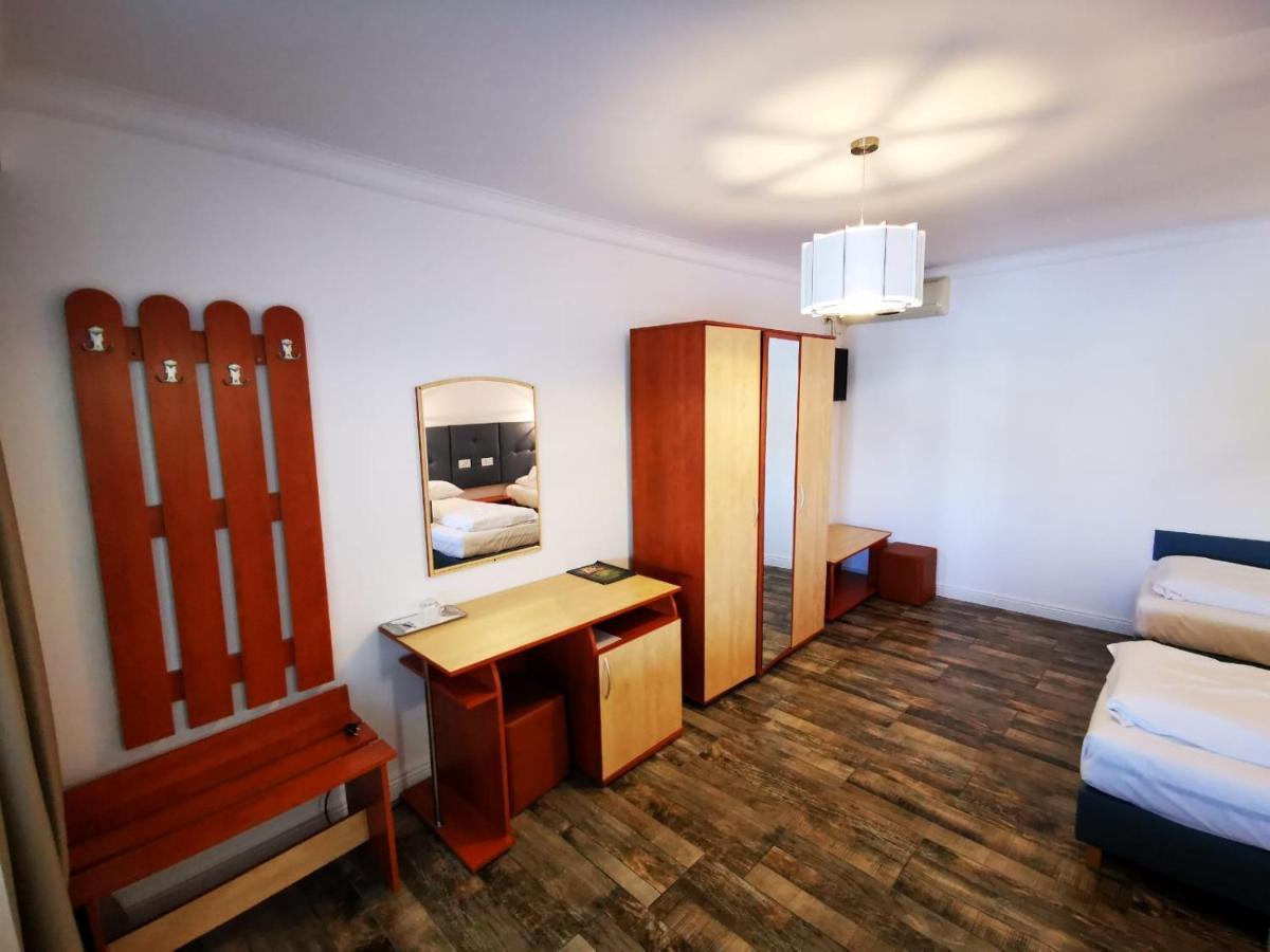 Hotel Sunrise Crisan  Extérieur photo